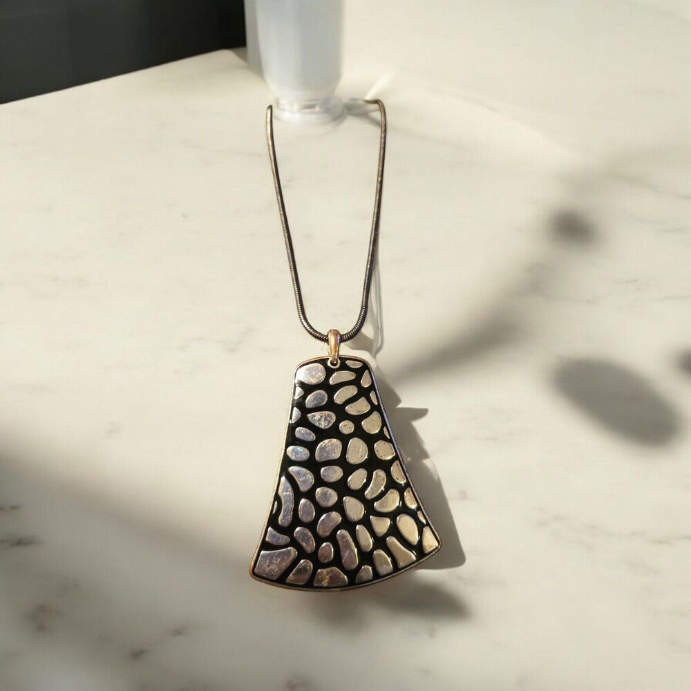 18-inch Silver tone Pendant Necklace with a beautiful black shiny chain.